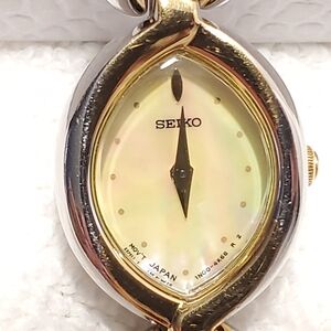 Vintage Seiko Women Two Tone Watch Mother Pearl Dial Thick Link Bracelet S Steel
